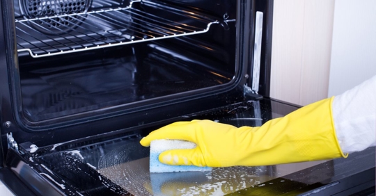 cleaning oven